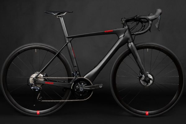 Carbon-Bike mit Bikedrive-Air-System von Maxon