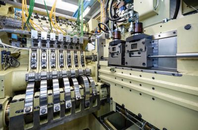 Hatebur stattet eine Kaltumform-Horizontalpresse mit einem Direktantrieb von Siemens aus.