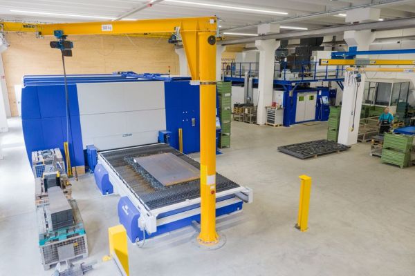Neue Fertigungshalle