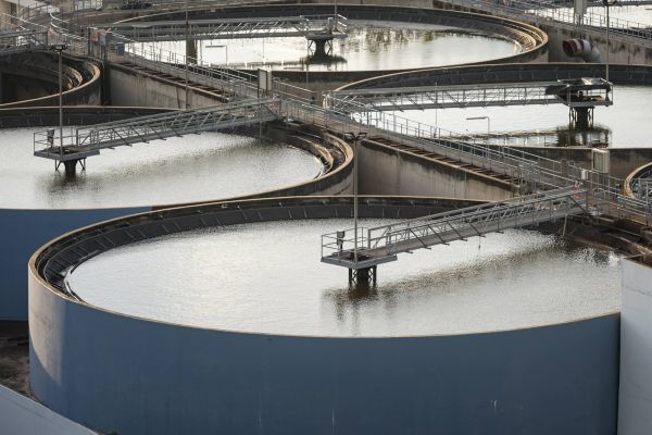 Digitalisierung Schweizer Wasserwirtschaft - Reinigung. (Bild: Getty Images)