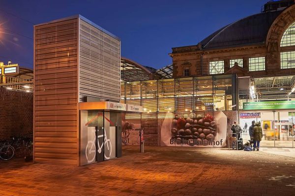 V-Locker Bike Parking Turm gesteuert mit Siemens-Steuerung