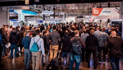 Prodex Swisstech Besucher am Eingang