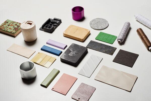 den Wert der Nachhaltigkeit durch Farbe, Materialien und Kunststoffveredelung vermitteln