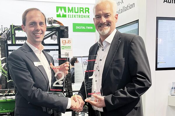 Im Bild: Dr.-Ing. Paul Zeller, Member of the Executive Board von Murrelektronik, und Christian Stremlau, Vice President/Prokurist von Igus. (Quelle: Murrelektronik & Igus GmbH)