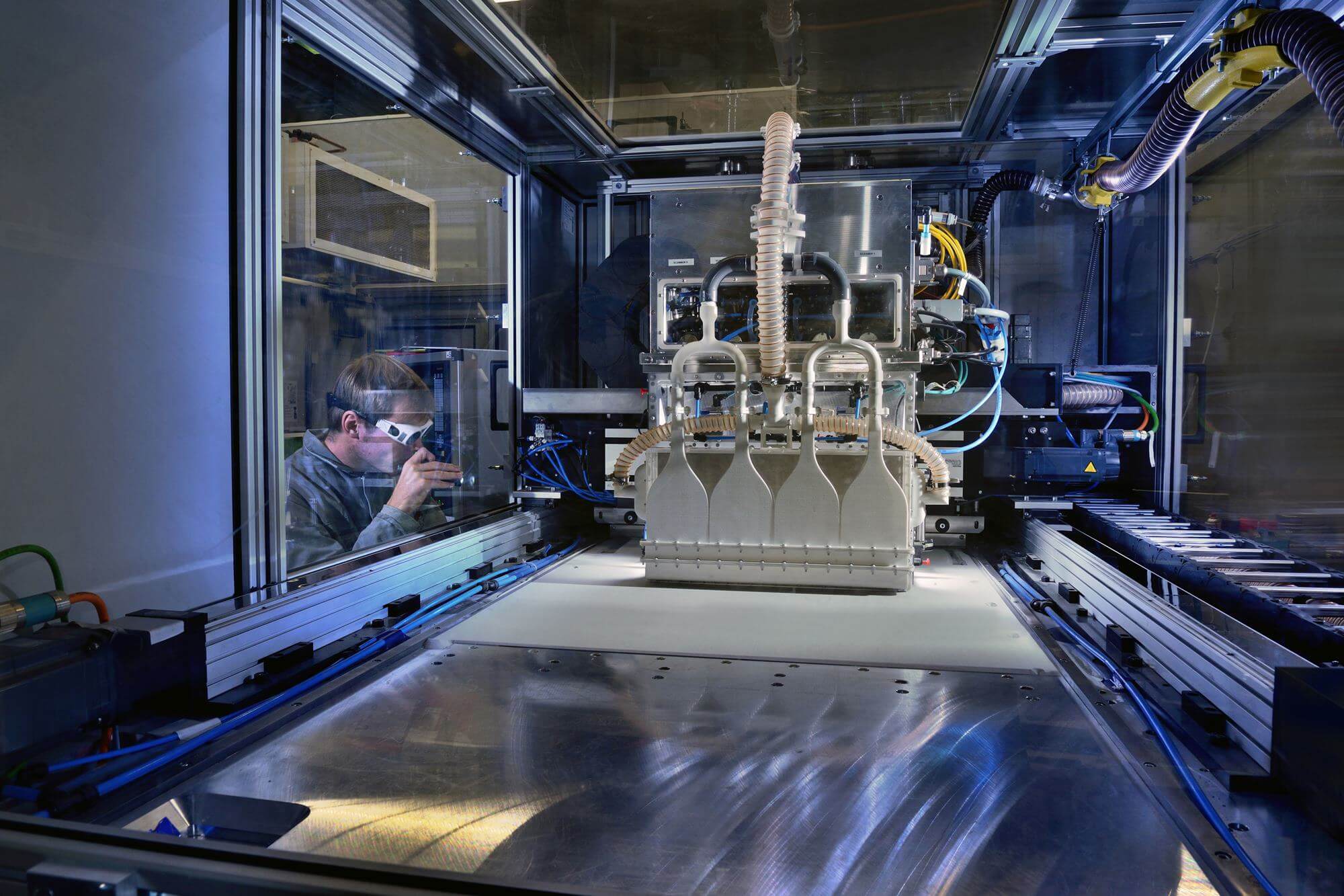 Demonstration von Fraunhofer ILT auf dem AKL’22: Gantry-Anlage mit dem laserbasierten Pulverbettverfahren Demonstration von Fraunhofer ILT auf dem AKL’22: Gantry-Anlage mit dem laserbasierten Pulverbettverfahren