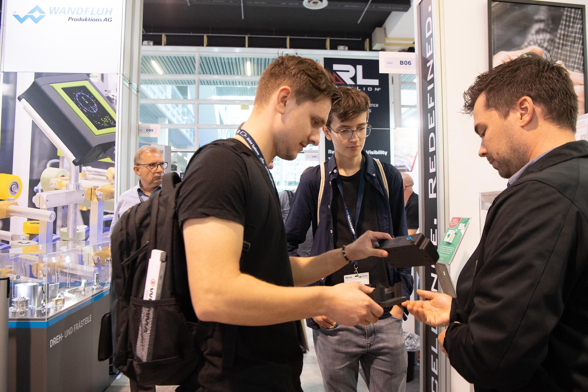 Besucher an der All about Automation Besucher an der All about Automation