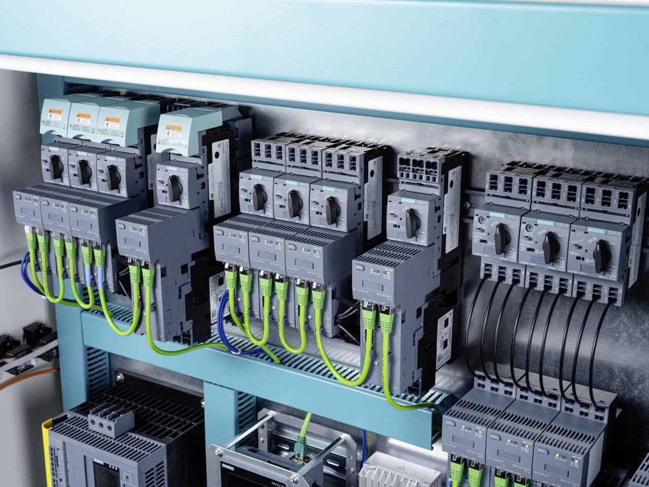 Siemens-3 Intelligente Linkmodule SIRIUS 3RC7 im Schaltschrank