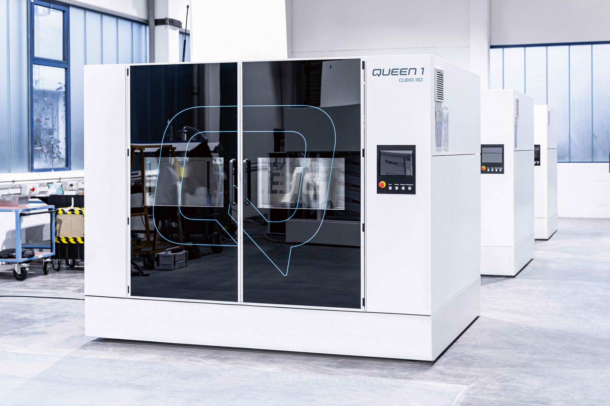 QUEEN1-Anlage von Q.BIG 3D für XXL-Anwendungen im 3D-Extrusions-Druck QUEEN1-Anlage von Q.BIG 3D für XXL-Anwendungen im 3D-Extrusions-Druck