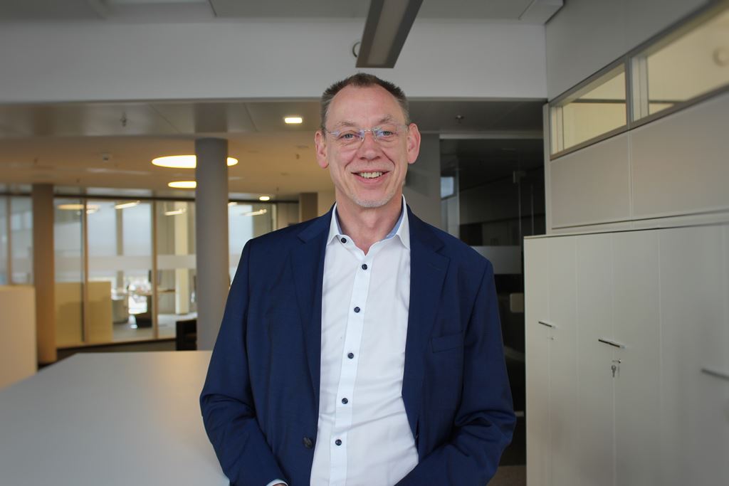 Joerg Suessdorf Schuler Pressen Joerg Suessdorf Schuler Pressen