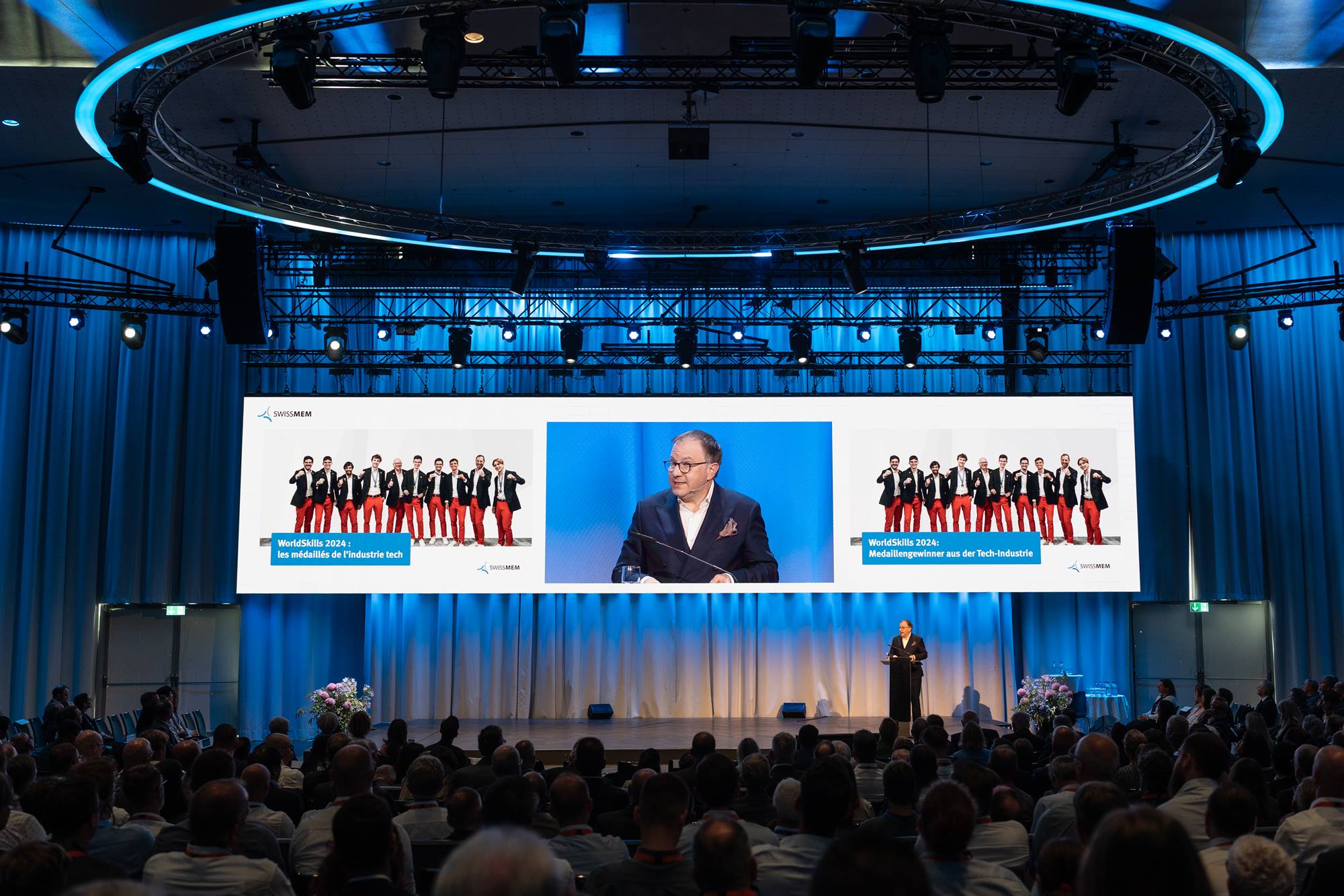 Martin Hirzel: «Nicht die Lehre hat ein Imageproblem – die Gesellschaft hat ein Wahrnehmungsproblem.» Martin Hirzel: «Nicht die Lehre hat ein Imageproblem – die Gesellschaft hat ein Wahrnehmungsproblem.»