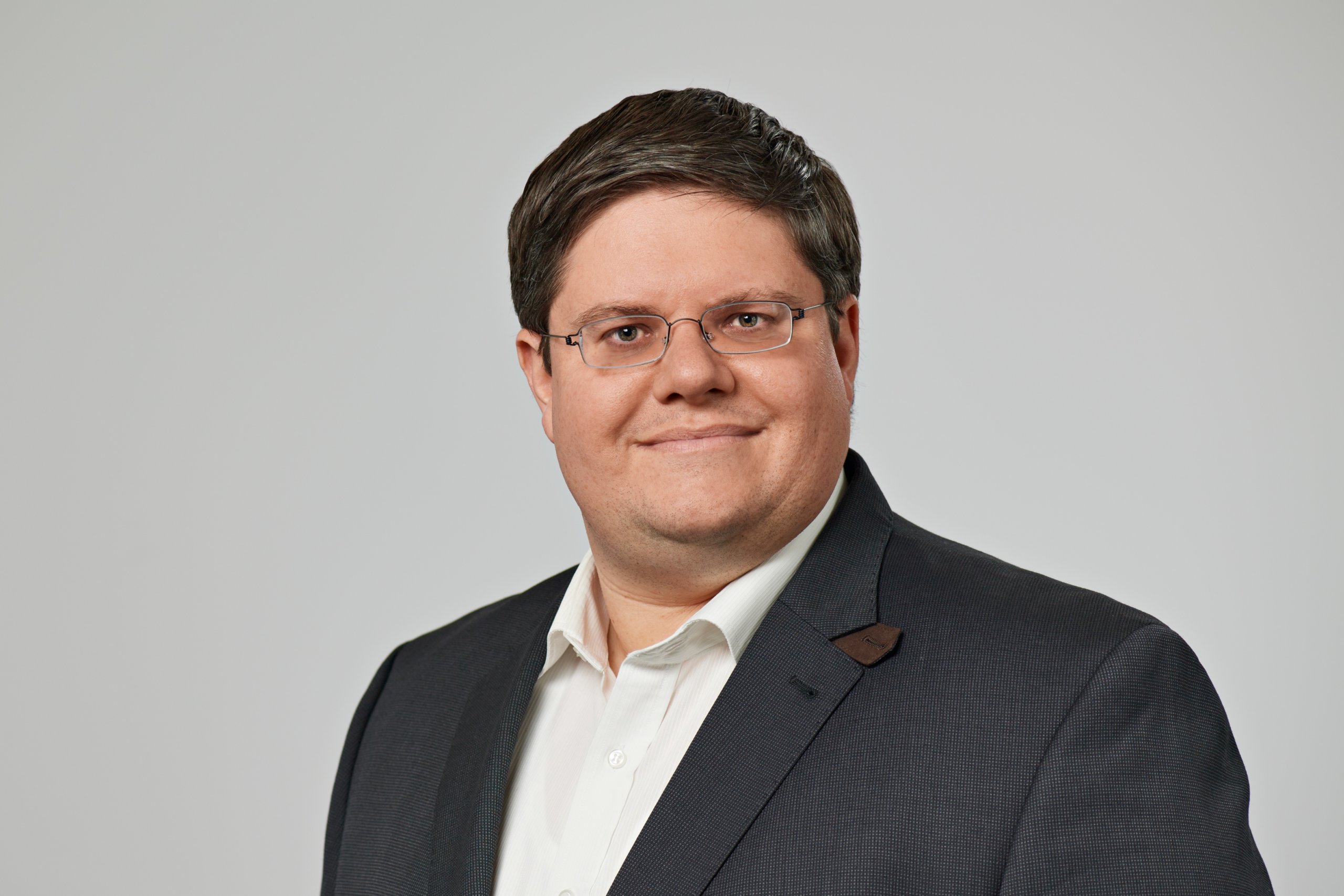 Dr. Alexander Broos