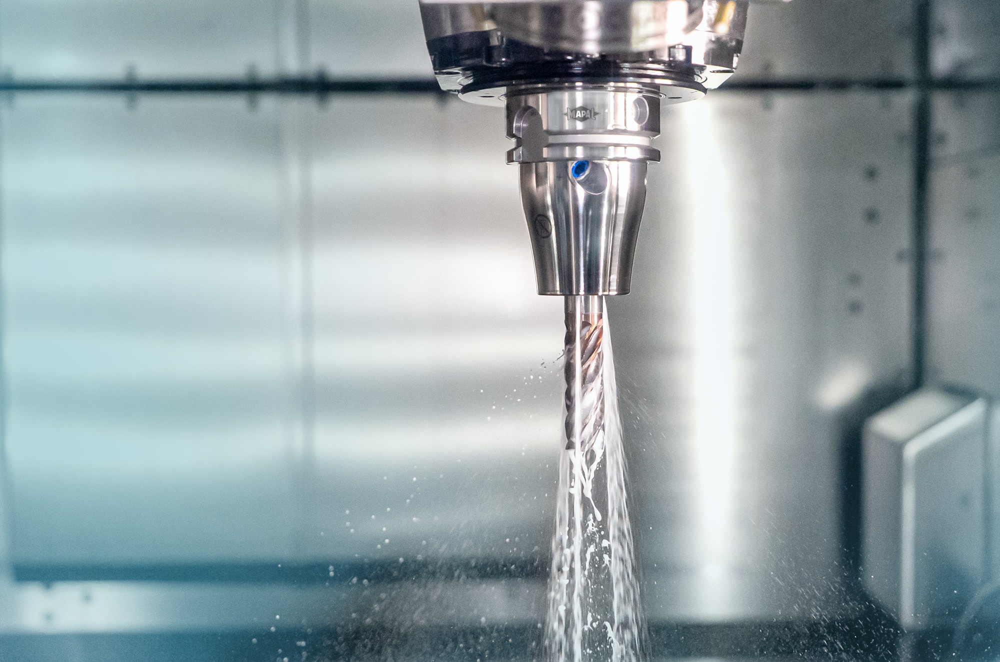 UNIQ Mill Chuck mit DirectCool in der Bearbeitung