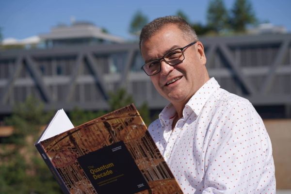 Hans-Jörg Fankhauser mit Buch über Quantentechnologie