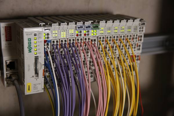 BACnet-Controller fassen die verschiedenen Gewerke im Leitsystem zusammen.